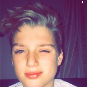 Meet your Posher, Max